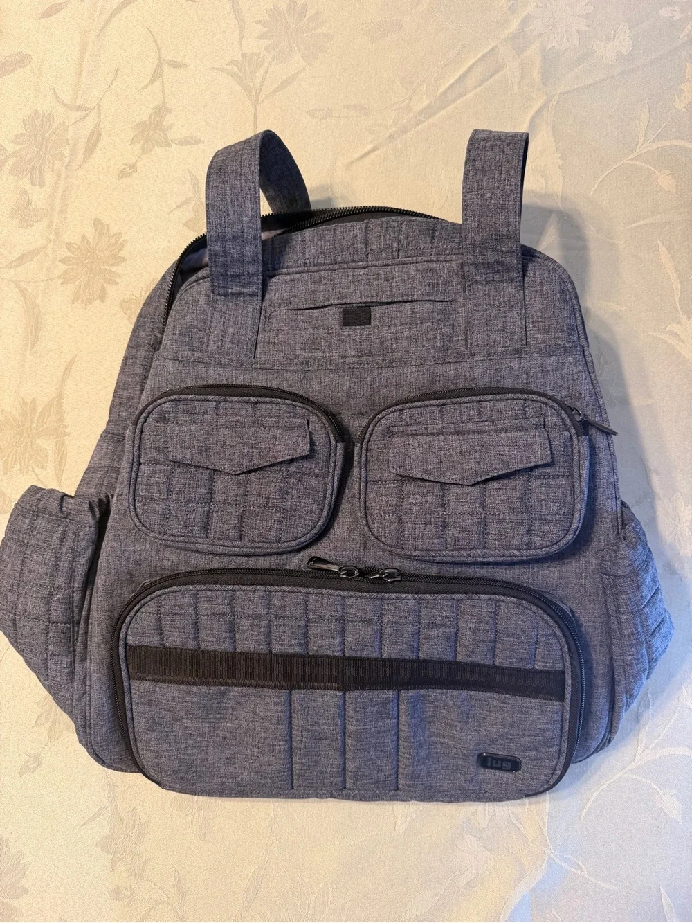 lug versatile gray